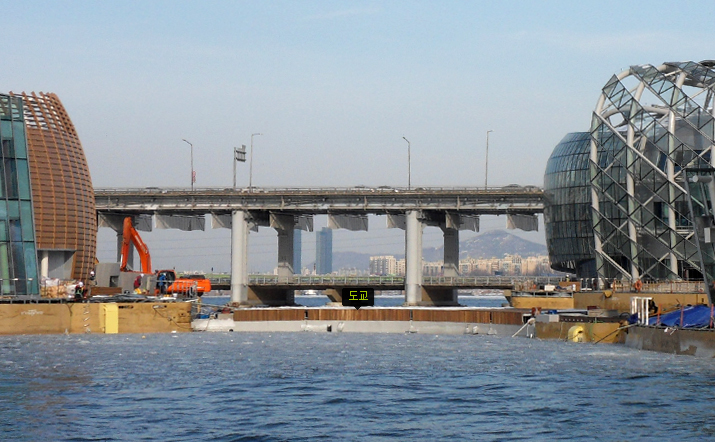 섬과 섬을 잇는 다리, 도교